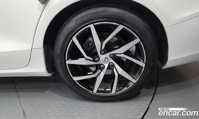 Volvo S60 2020 2.0 автомат (гидро), миниатюра 7 Volvo S60 2020 2.0 автомат (гидро), миниатюра 7