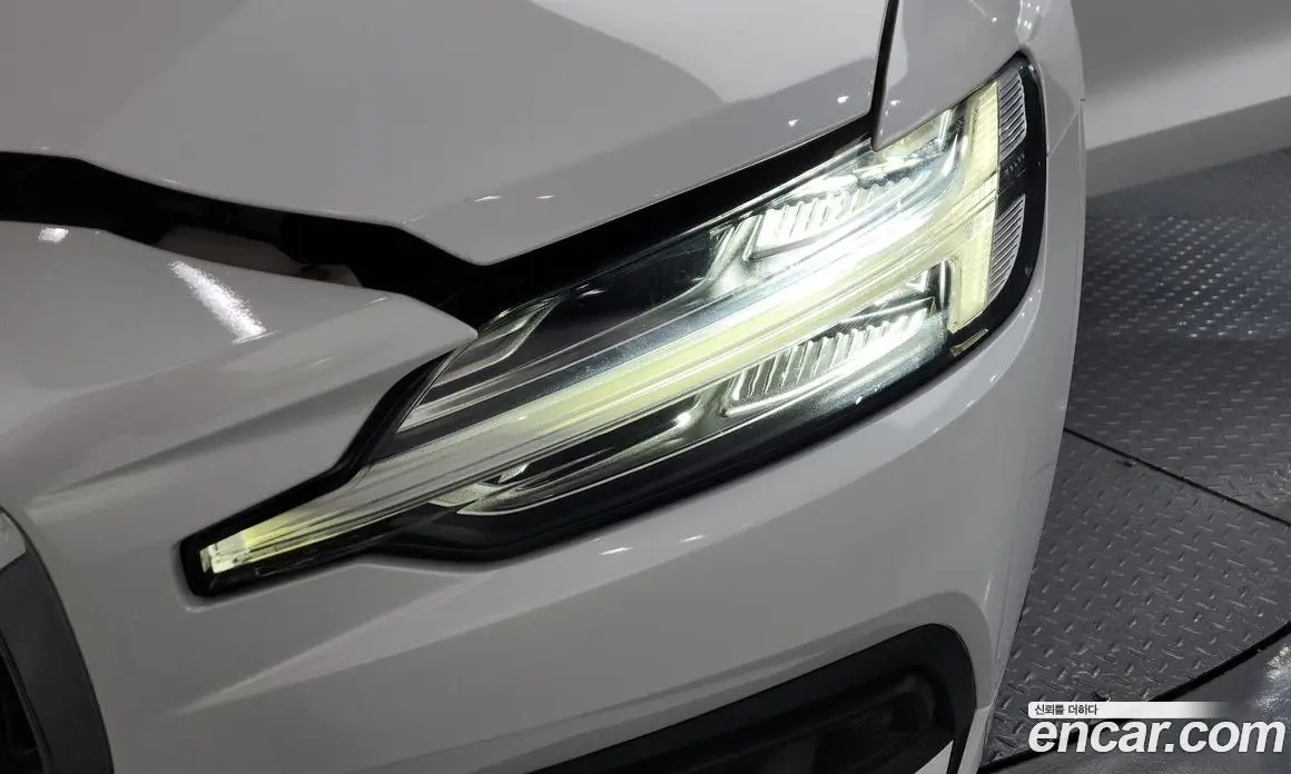 Volvo S60 2020 2.0 автомат (гидро), фото 8 Volvo S60 2020 2.0 автомат (гидро), фото 8