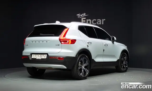 Volvo XC40 2020 2.0 автомат (гидро), миниатюра 2