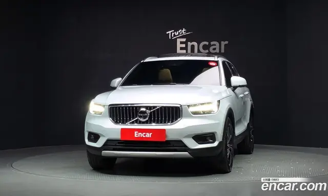 Volvo XC40 2020 2.0 автомат (гидро), миниатюра 3
