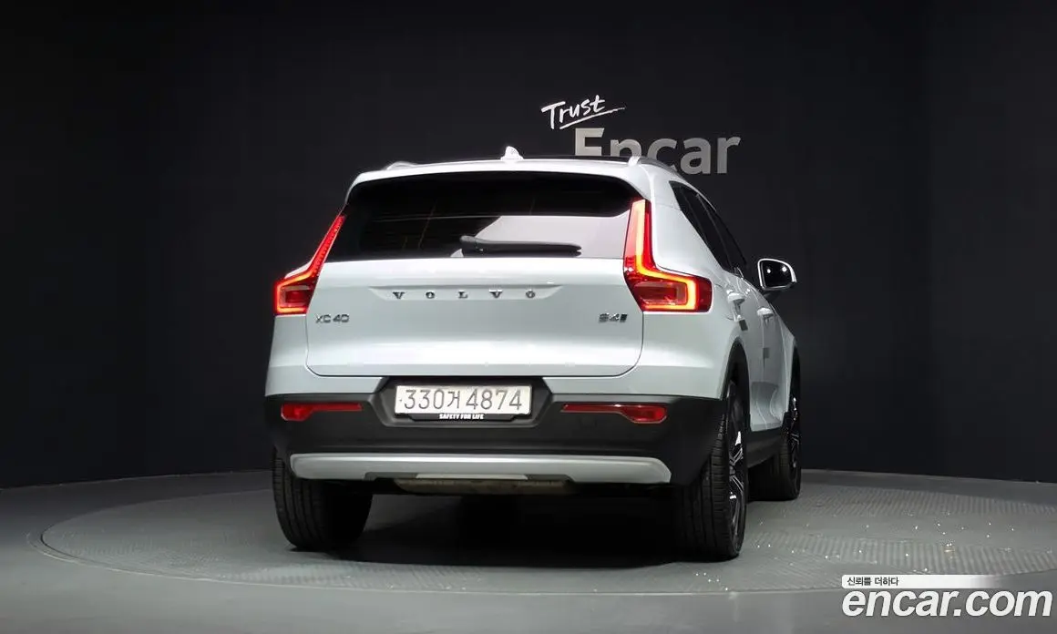 Volvo XC40 2020 2.0 автомат (гидро), фото 4