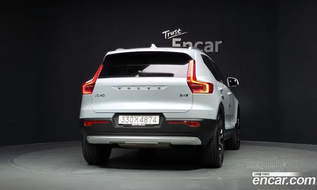 Volvo XC40 2020 2.0 автомат (гидро), миниатюра 4