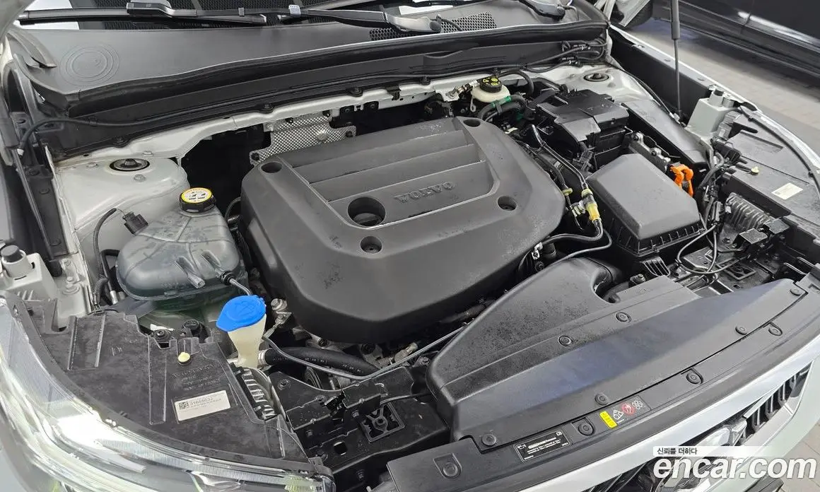 Volvo XC40 2020 2.0 автомат (гидро), фото 6