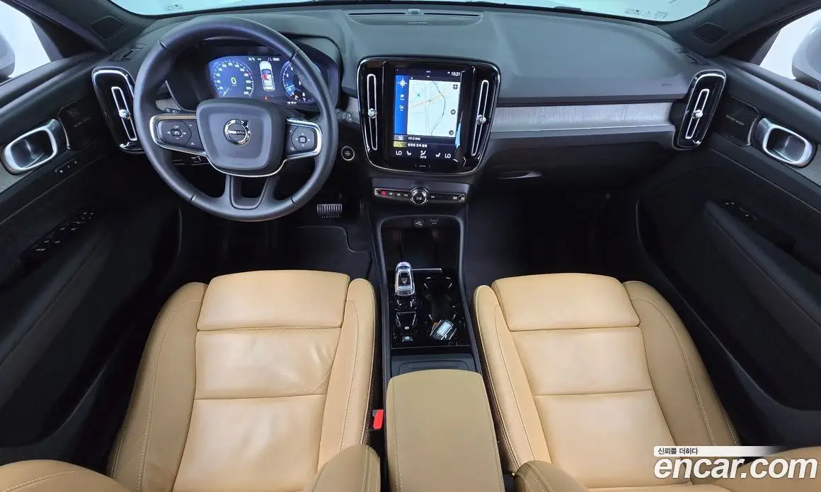 Volvo XC40 2020 2.0 автомат (гидро), фото 10