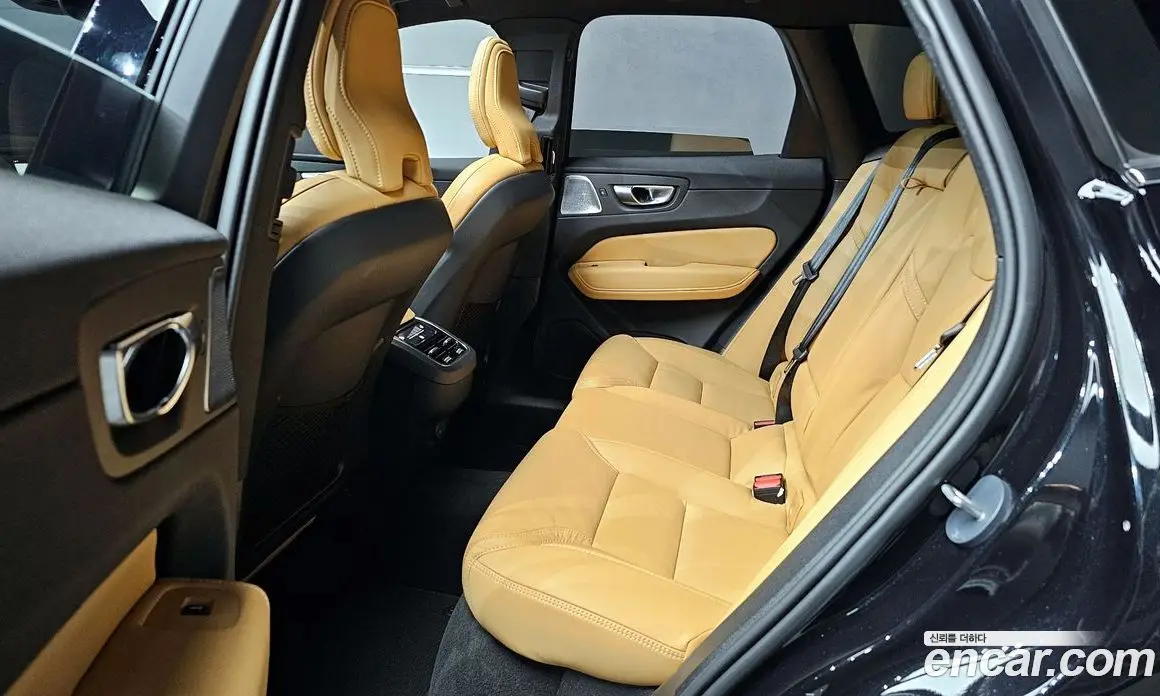 Volvo XC60 2024 2.0 автомат (гидро), фото 16 Volvo XC60 2024 2.0 автомат (гидро), фото 16
