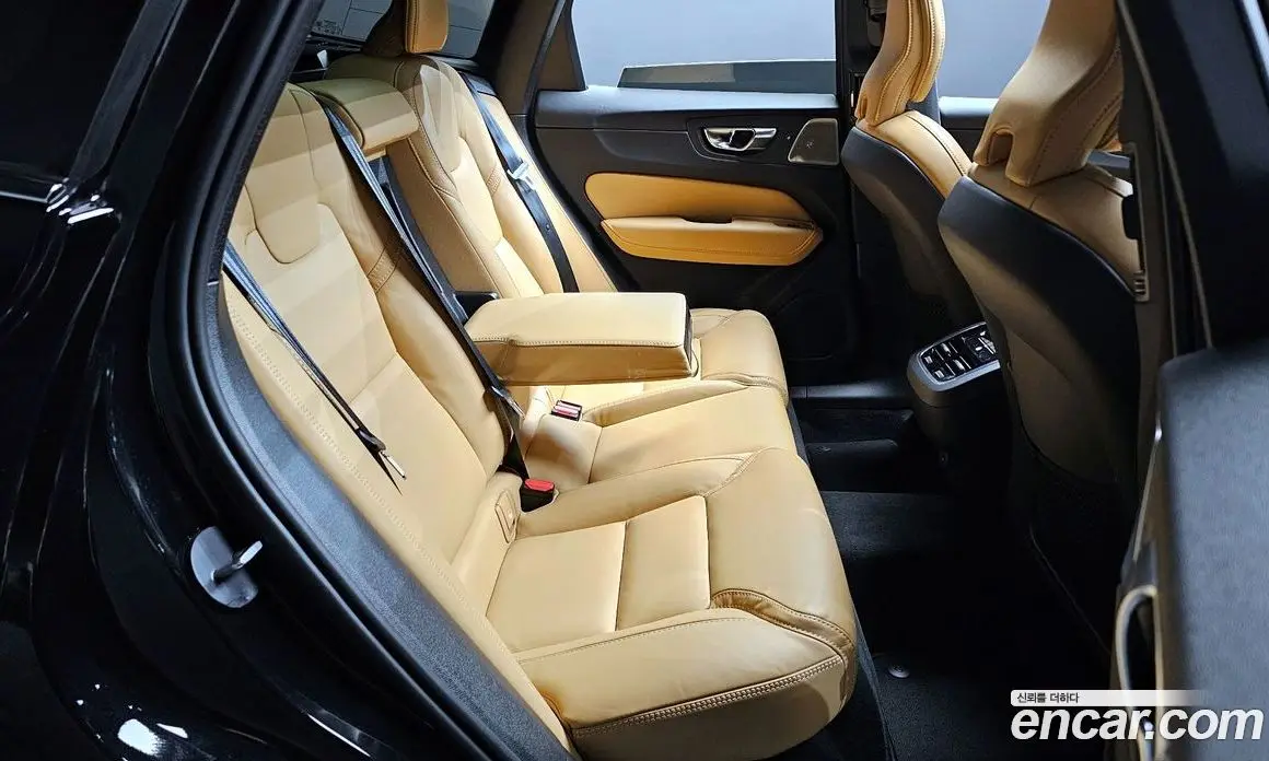 Volvo XC60 2024 2.0 автомат (гидро), фото 18 Volvo XC60 2024 2.0 автомат (гидро), фото 18
