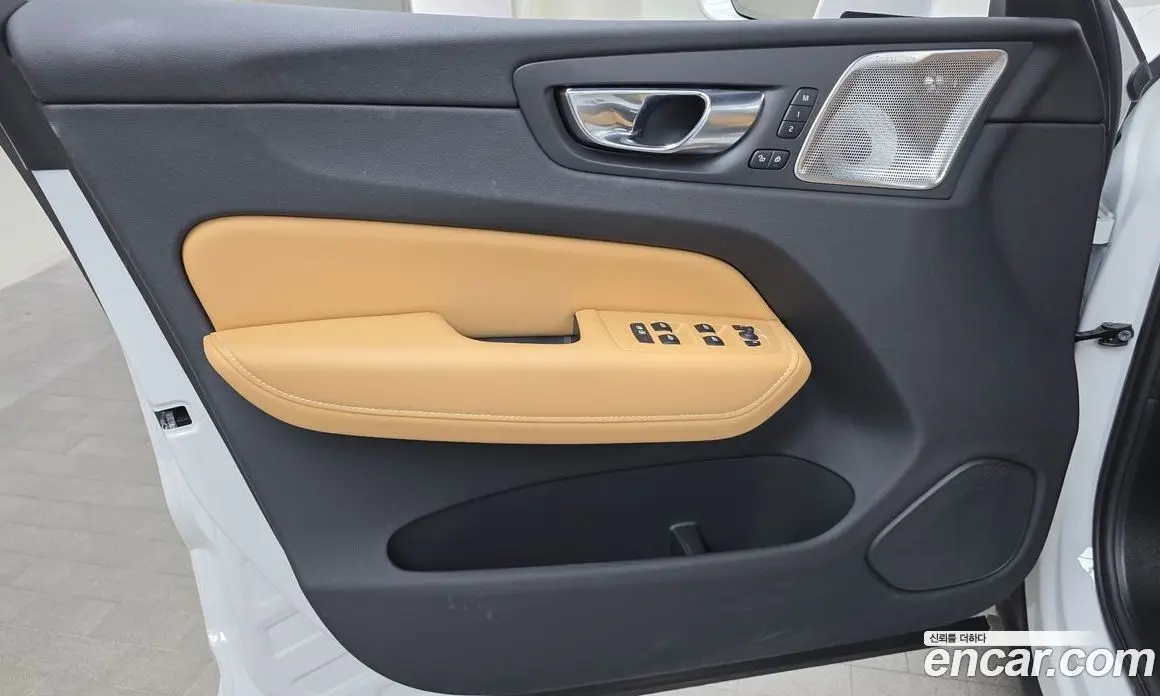 Volvo XC60 2025 2.0 автомат (гидро), фото 13 Volvo XC60 2025 2.0 автомат (гидро), фото 13