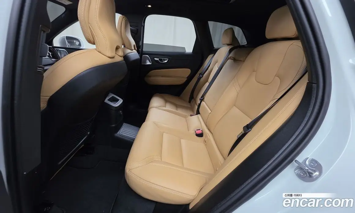 Volvo XC60 2025 2.0 автомат (гидро), фото 17 Volvo XC60 2025 2.0 автомат (гидро), фото 17