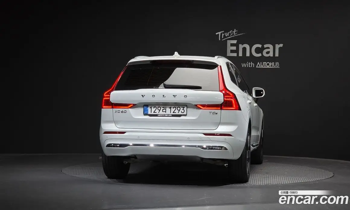 Volvo XC60 2025 2.0 автомат (гидро), фото 3 Volvo XC60 2025 2.0 автомат (гидро), фото 3