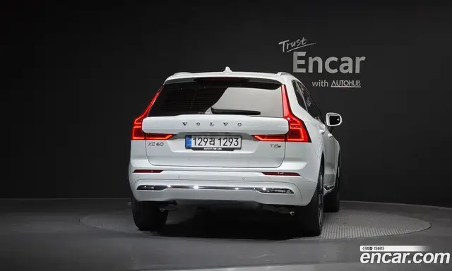 Volvo XC60 2025 2.0 автомат (гидро), миниатюра 3 Volvo XC60 2025 2.0 автомат (гидро), миниатюра 3