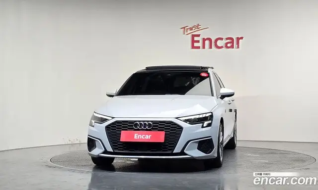 Audi A3 2023 2.0 автомат (гидро), миниатюра 3 Audi A3 2023 2.0 автомат (гидро), миниатюра 3