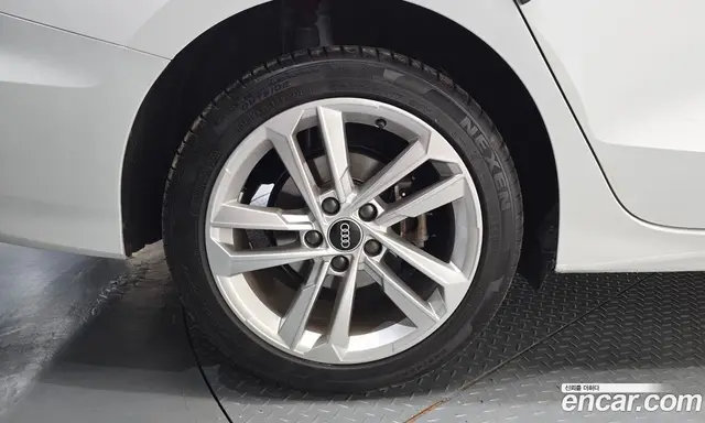 Audi A3 2023 2.0 автомат (гидро), миниатюра 5 Audi A3 2023 2.0 автомат (гидро), миниатюра 5