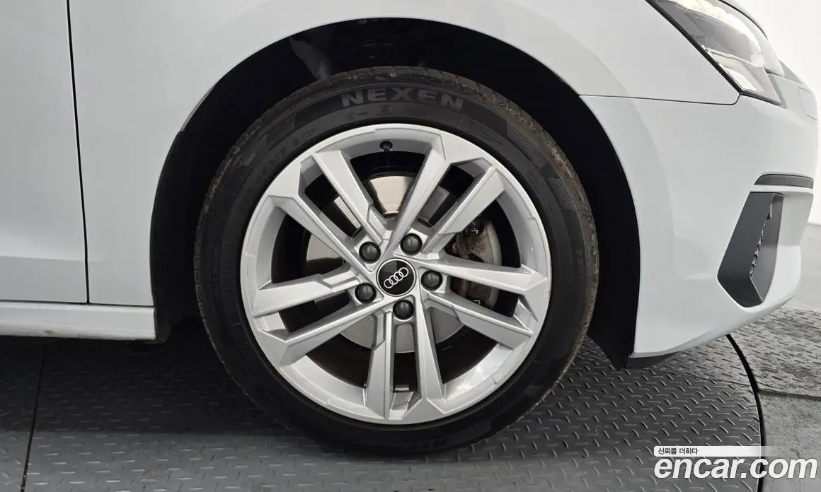Audi A3 2023 2.0 автомат (гидро), фото 7 Audi A3 2023 2.0 автомат (гидро), фото 7