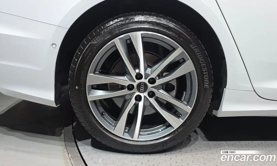 Audi A6 2023 2.0 автомат (гидро), фото 5 Audi A6 2023 2.0 автомат (гидро), фото 5