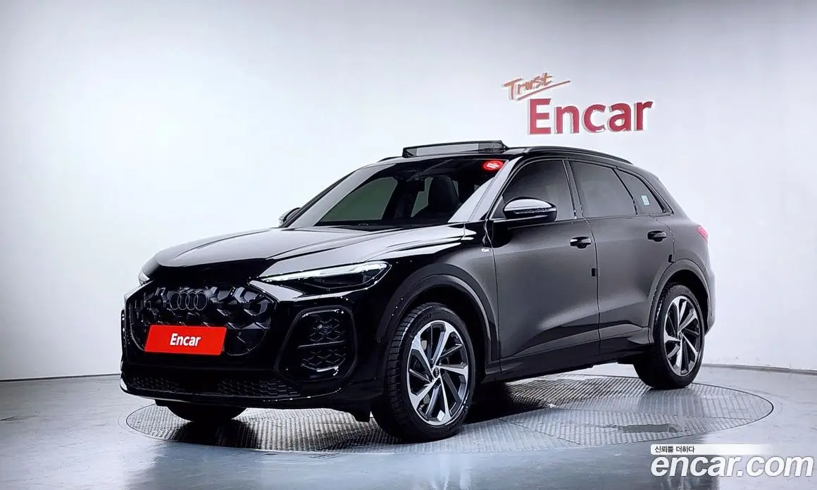Audi Q5 2025 2.0 автомат (гидро), фото 1 Audi Q5 2025 2.0 автомат (гидро), фото 1