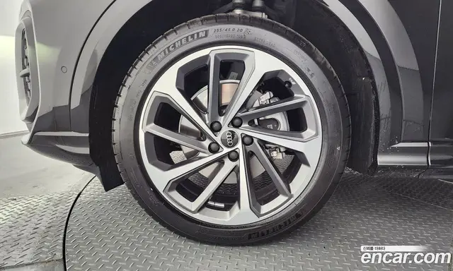 Audi Q5 2025 2.0 автомат (гидро), миниатюра 5 Audi Q5 2025 2.0 автомат (гидро), миниатюра 5