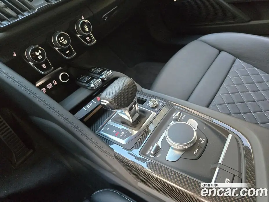 Audi R8 2021 5.2 автомат (гидро), фото 13 Audi R8 2021 5.2 автомат (гидро), фото 13