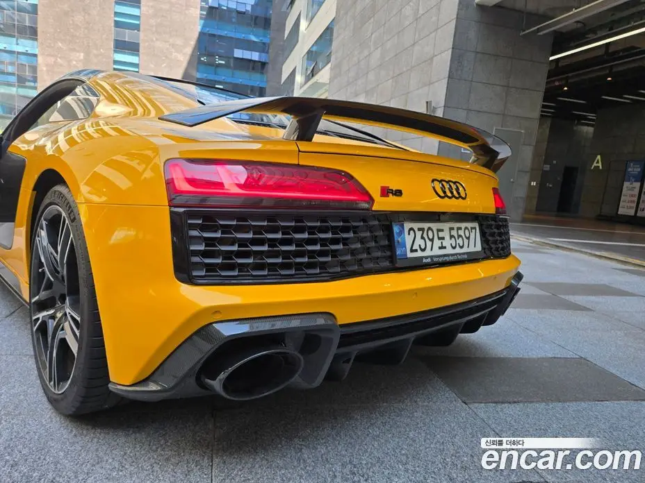 Audi R8 2021 5.2 автомат (гидро), фото 18 Audi R8 2021 5.2 автомат (гидро), фото 18