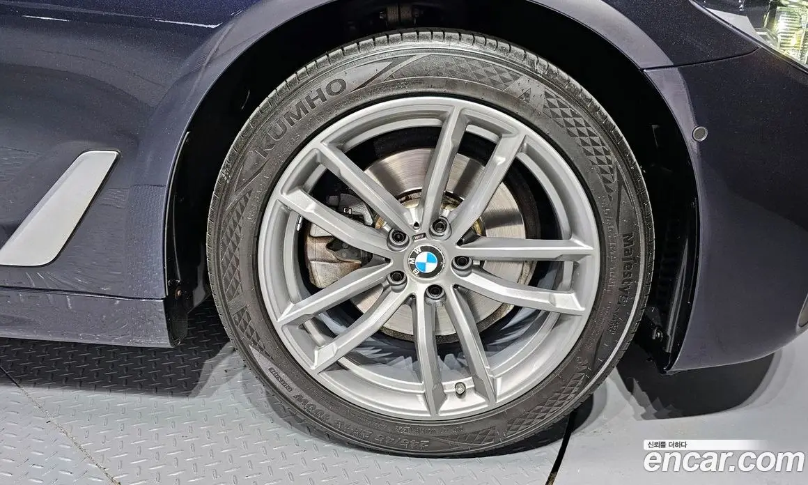 BMW 5 серия 2018 2.0 автомат (гидро), фото 7