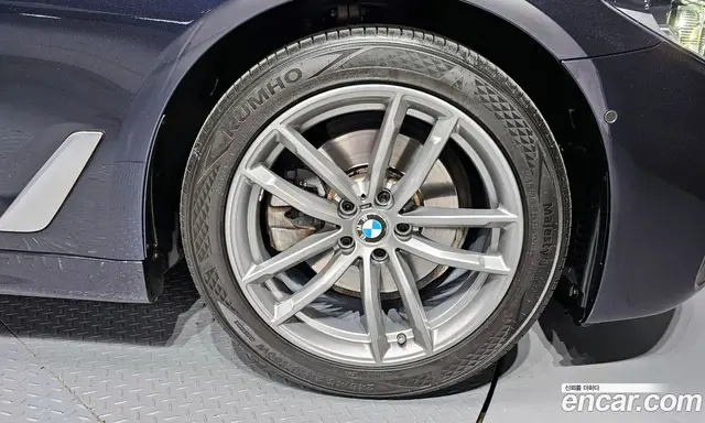 BMW 5 серия 2018 2.0 автомат (гидро), миниатюра 7