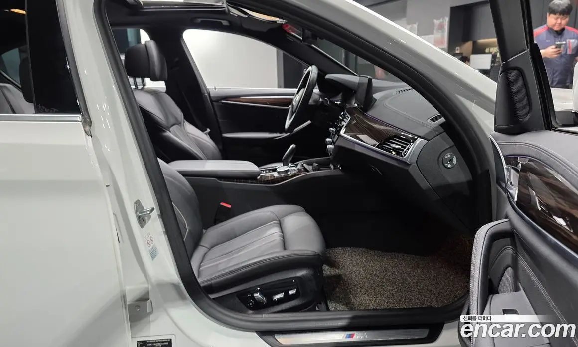 BMW 5 серия 2021 2.0 автомат (гидро), фото 16