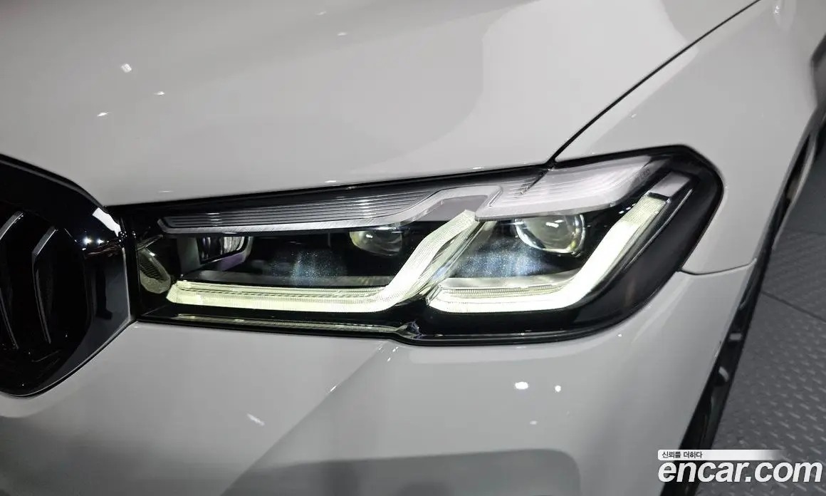 BMW 5 серия 2021 2.0 автомат (гидро), фото 8