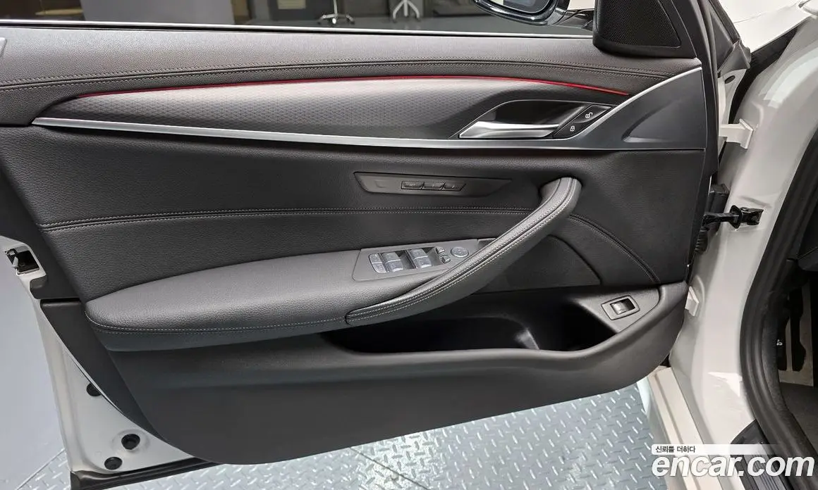 BMW 5 серия 2022 2.0 автомат (гидро), фото 14