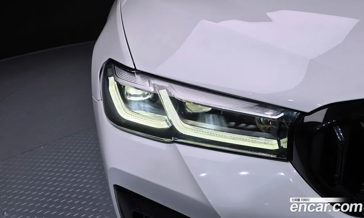 BMW 5 серия 2022 2.0 автомат (гидро), фото 8