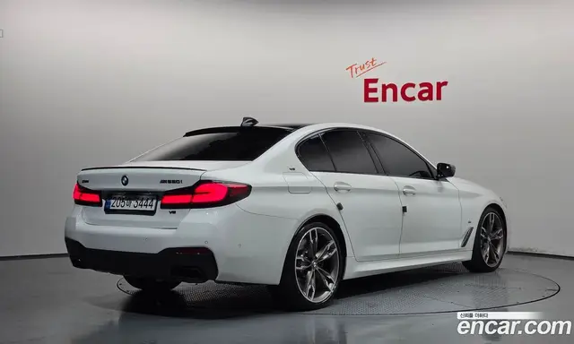BMW 5 серия 2022 4.4 автомат (гидро), миниатюра 2