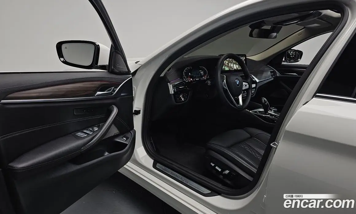 BMW 5 серия 2023 2.0 автомат (гидро), фото 12