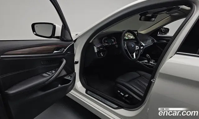 BMW 5 серия 2023 2.0 автомат (гидро), миниатюра 12