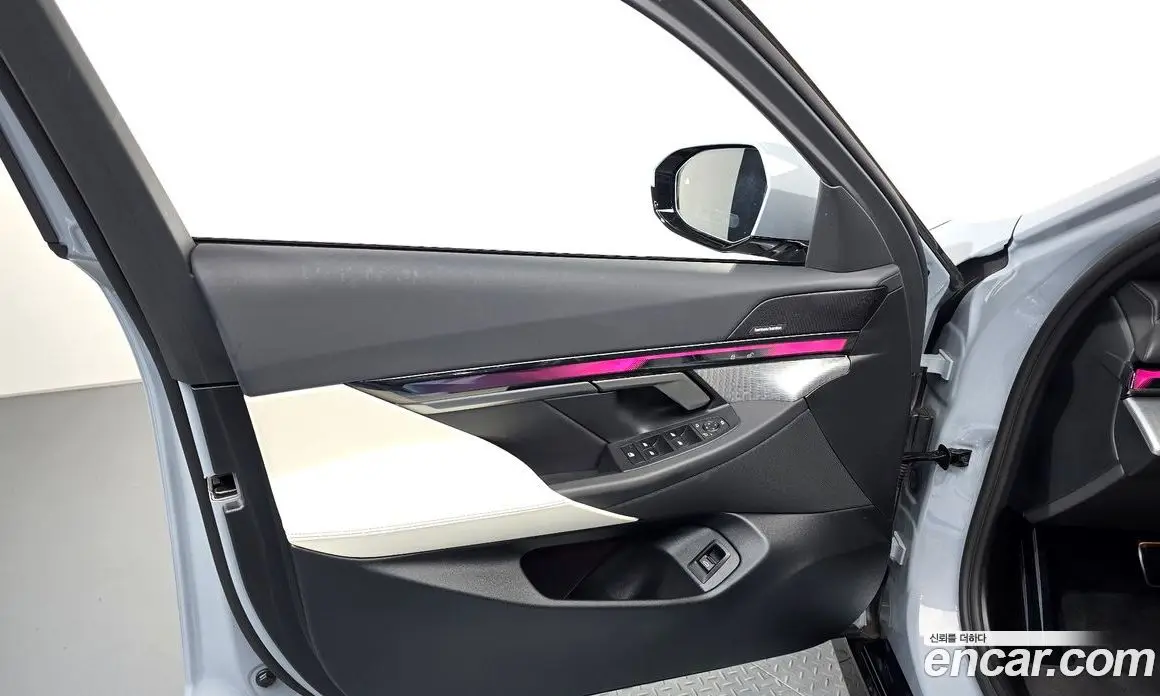 BMW 5 серия 2024 2.0 автомат (гидро), фото 14