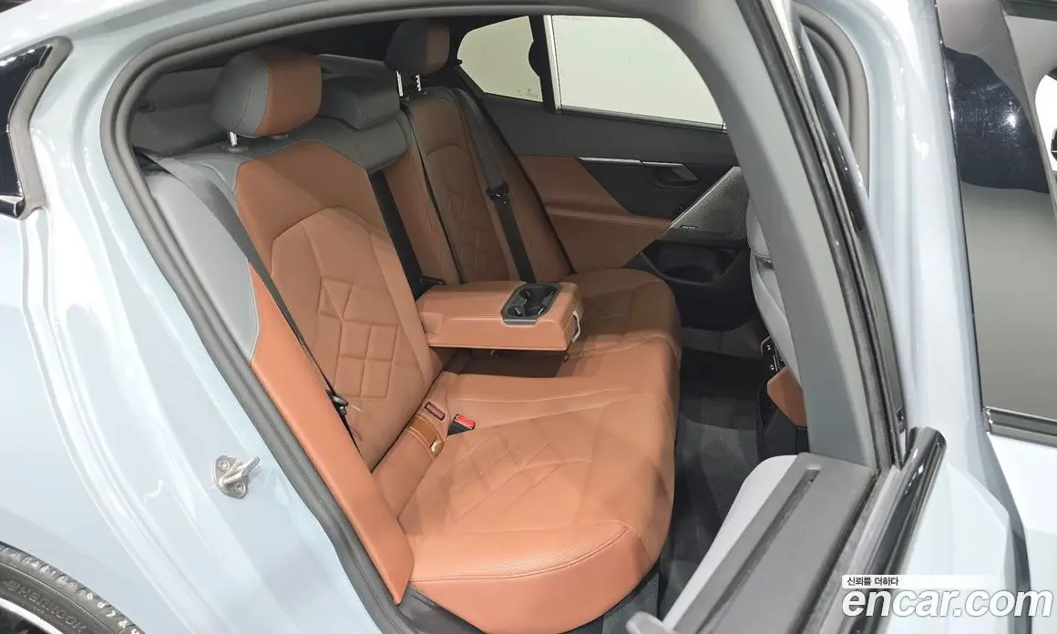 BMW 5 серия 2024 2.0 автомат (гидро), фото 17