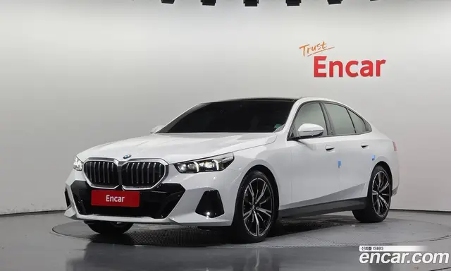 BMW 5 серия, 2026, 4 224 км