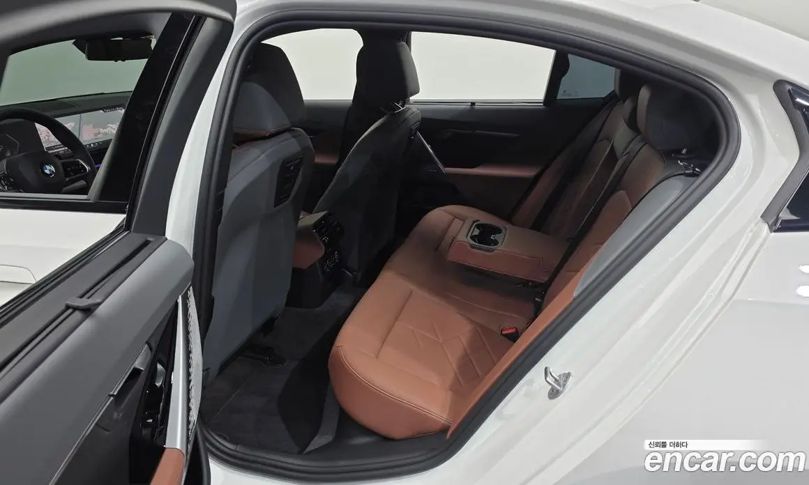 BMW 5 серия 2026 2.0 автомат (гидро), фото 16