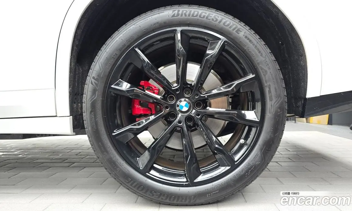 BMW X4 2025 2.0 автомат (гидро), фото 7 BMW X4 2025 2.0 автомат (гидро), фото 7