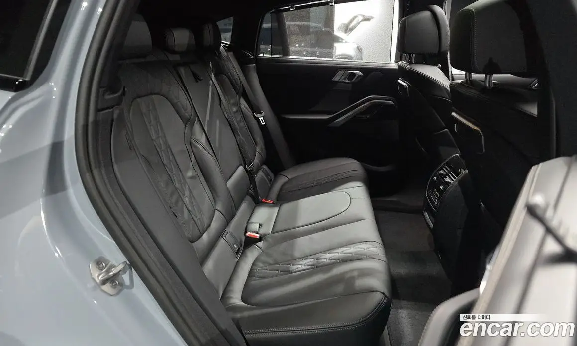 BMW X6 2025 3.0 автомат (гидро), фото 17