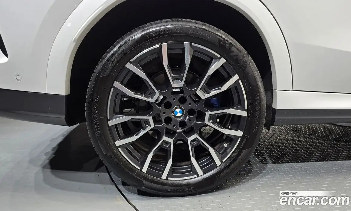 BMW X6 2025 3.0 автомат (гидро), фото 5