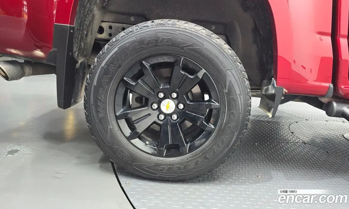 Chevrolet Colorado 2022 3.6 автомат (гидро), фото 6