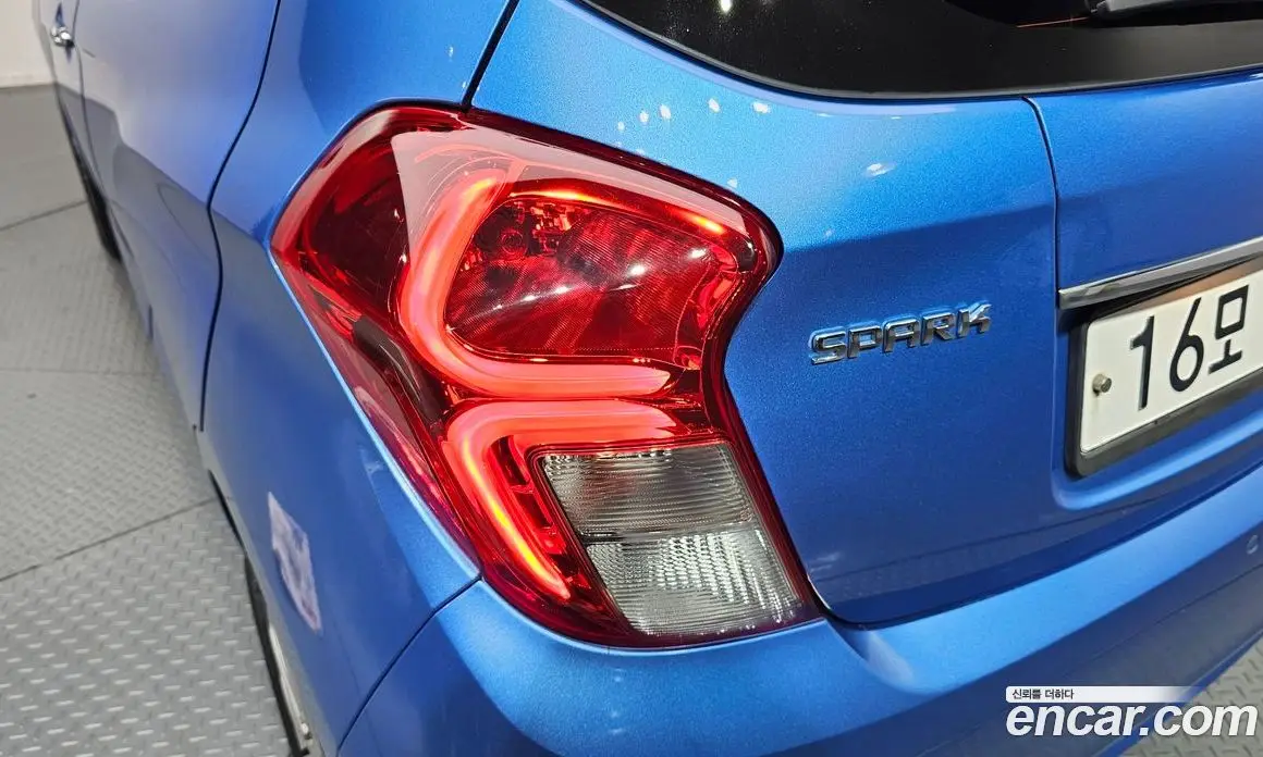 Chevrolet Spark 2016 1.0 автомат (гидро), фото 9