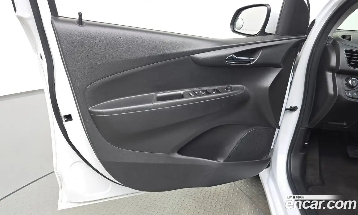 Chevrolet Spark 2016 1.0 автомат (гидро), фото 14