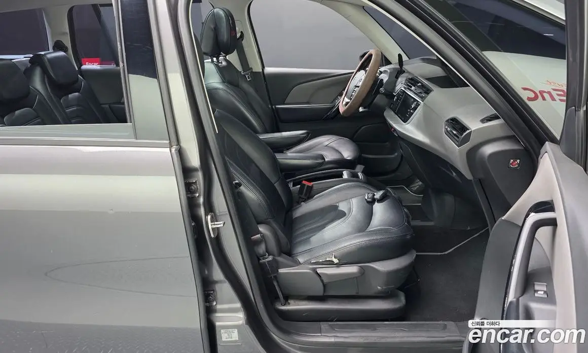 Citroen C4 Picasso 2018 1.6 автомат (гидро), фото 15 Citroen C4 Picasso 2018 1.6 автомат (гидро), фото 15