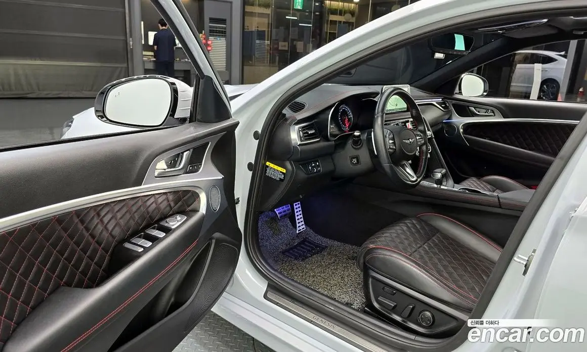 Genesis G70 2018 2.0 автомат (гидро), фото 13 Genesis G70 2018 2.0 автомат (гидро), фото 13