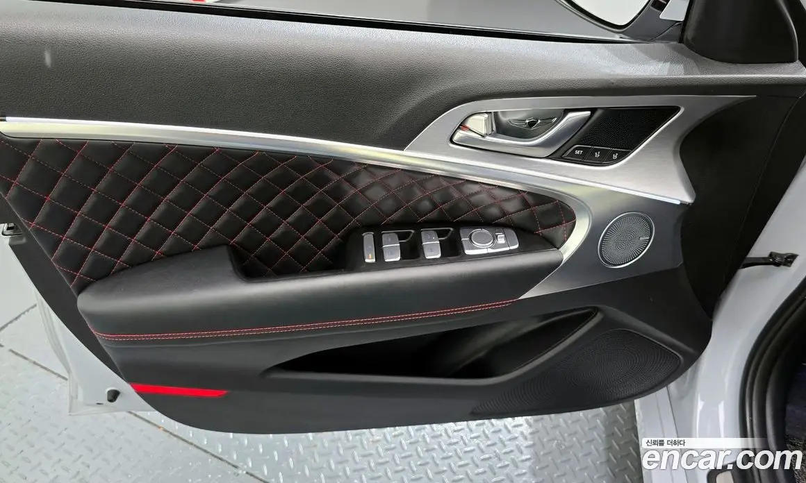 Genesis G70 2018 2.0 автомат (гидро), фото 14 Genesis G70 2018 2.0 автомат (гидро), фото 14