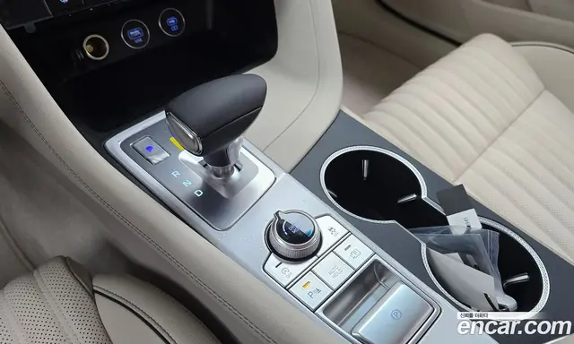 Genesis G70 2025 2.5 автомат (гидро), миниатюра 12