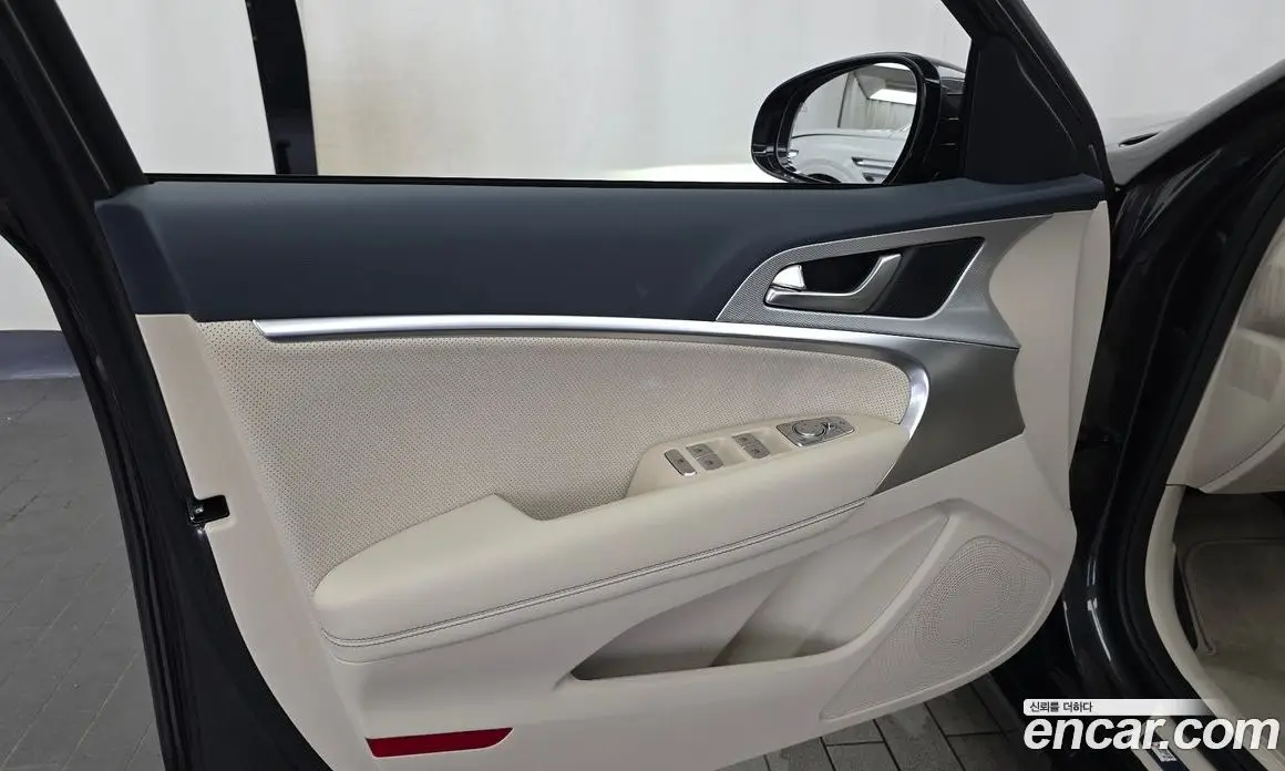 Genesis G70 2025 2.5 автомат (гидро), фото 14 Genesis G70 2025 2.5 автомат (гидро), фото 14
