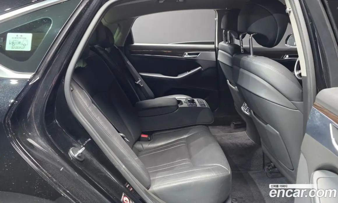 Genesis G80 2017 3.3 автомат (гидро), фото 18 Genesis G80 2017 3.3 автомат (гидро), фото 18