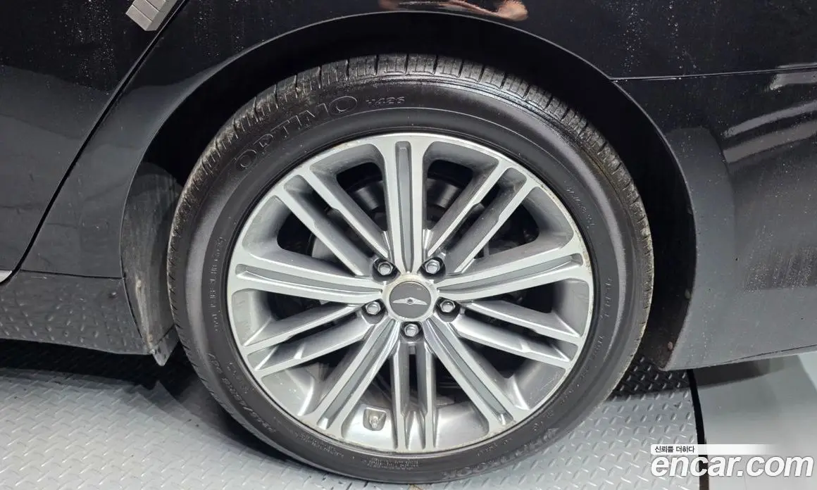 Genesis G80 2017 3.3 автомат (гидро), фото 7 Genesis G80 2017 3.3 автомат (гидро), фото 7