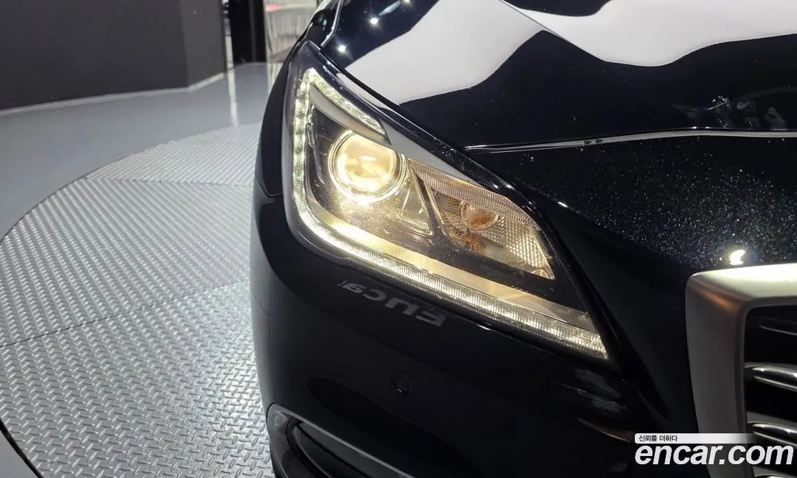 Genesis G80 2017 3.3 автомат (гидро), фото 8 Genesis G80 2017 3.3 автомат (гидро), фото 8