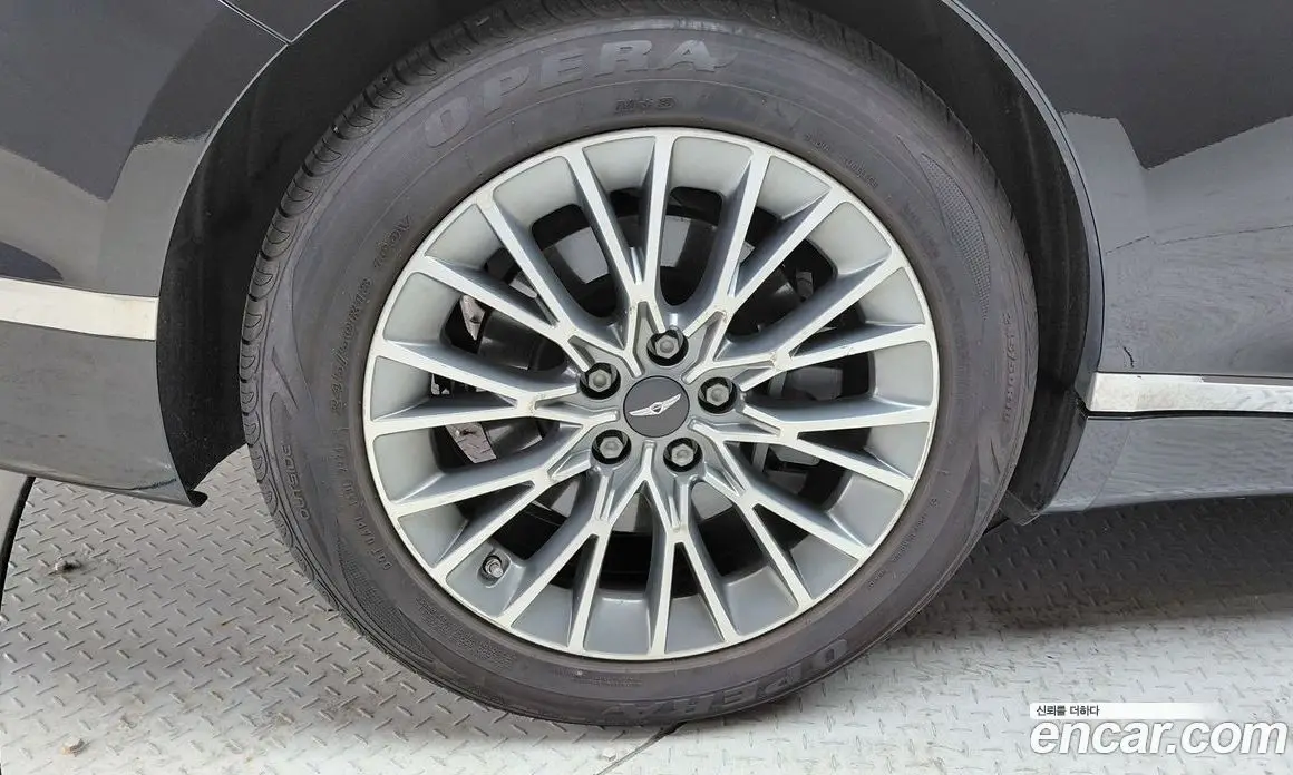 Genesis G80 2023 2.5 автомат (гидро), фото 5 Genesis G80 2023 2.5 автомат (гидро), фото 5